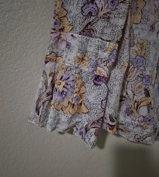 Cino Cotton Floral Blouse With Ruffled Collar And Neck Tie - Picture 5 of 7